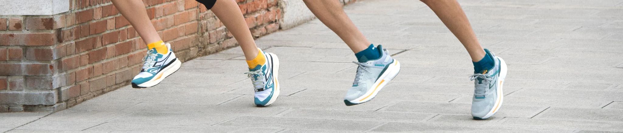 Diadora